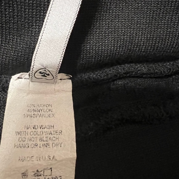 Like new* mini skirt - Picture 5 of 5